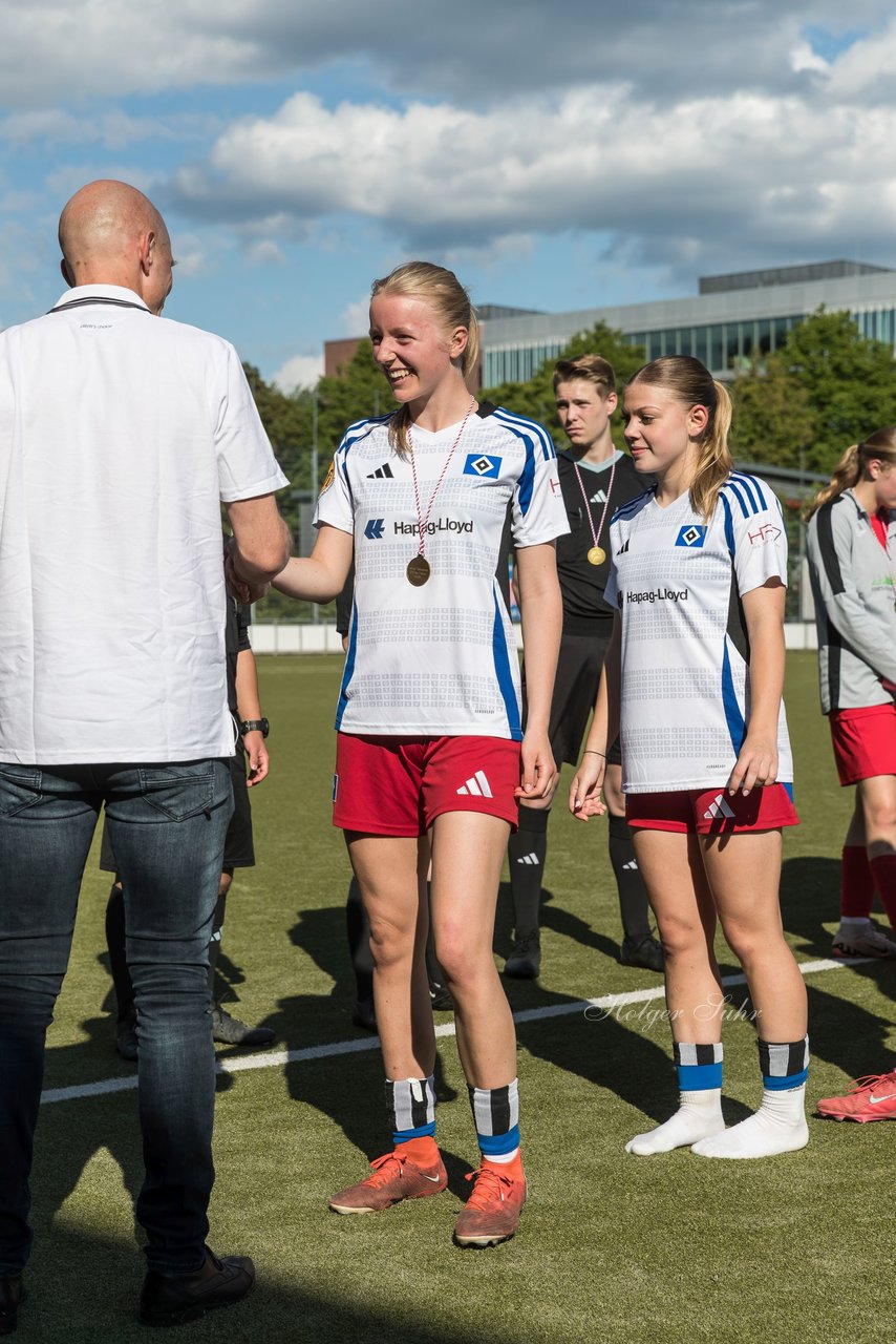 Bild 138 - wBJ Lotto Pokal Finale  Eimsbuetteler TV - Hamburger SV : Ergebnis: 0:3